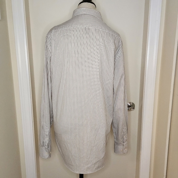 Perry Ellis Men's pinstripe dress shirt - Picture 4 of 10